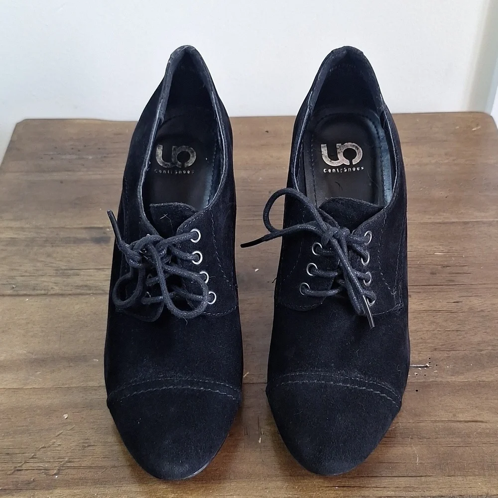 Black Suede Oxford Heels – Size 6
